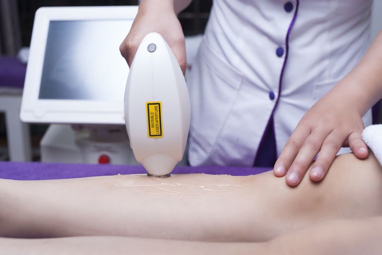 THE DIFFERENCE BETWEEN IPL AND DIODE LASER HAIR REMOVAL